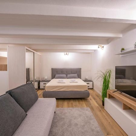 Borsarihouse Wifi & Smarttv Apartment เวโรนา ภายนอก รูปภาพ