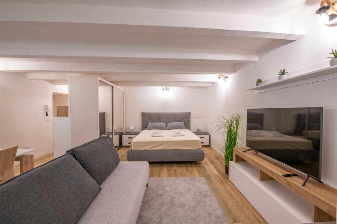 Borsarihouse Wifi & Smarttv Apartment เวโรนา ภายนอก รูปภาพ