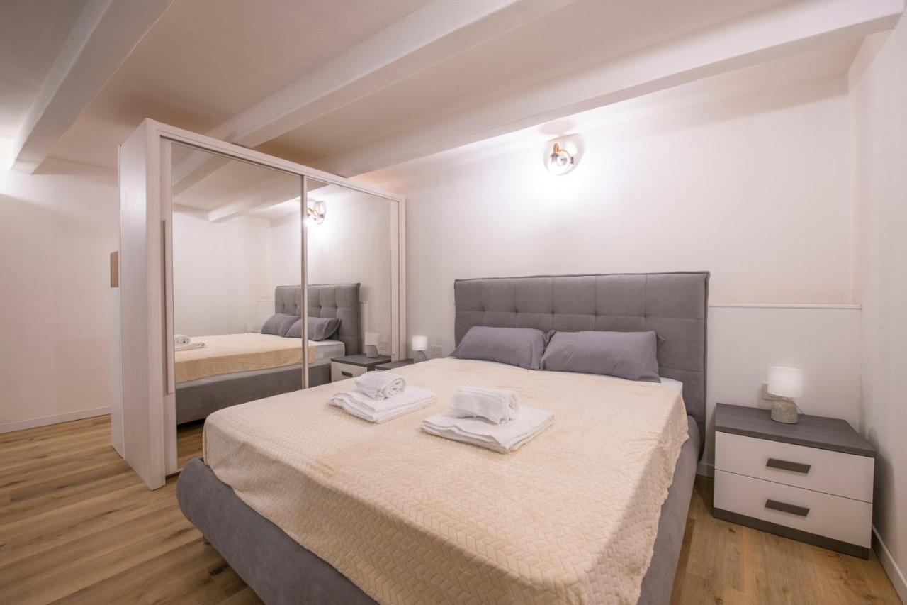 Borsarihouse Wifi & Smarttv Apartment เวโรนา ภายนอก รูปภาพ