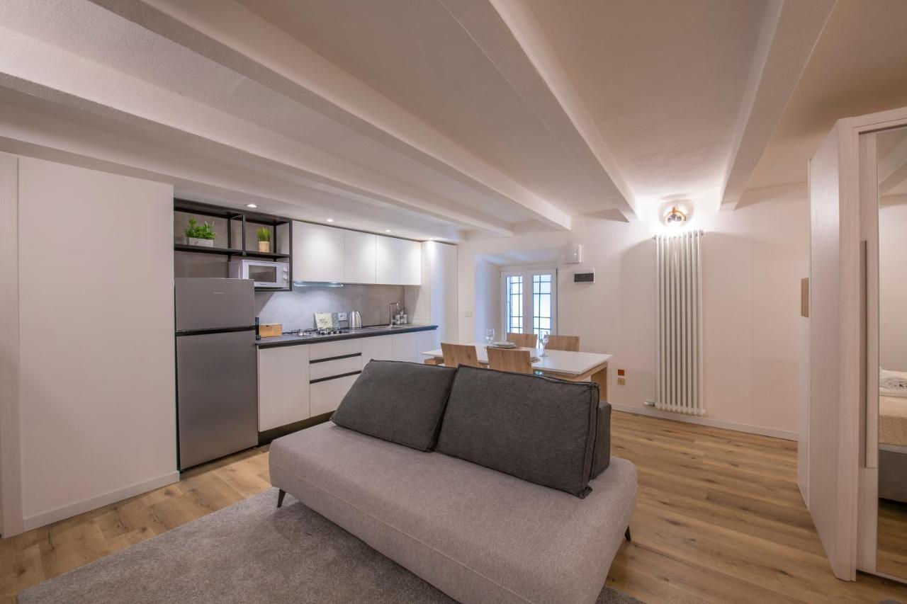 Borsarihouse Wifi & Smarttv Apartment เวโรนา ภายนอก รูปภาพ